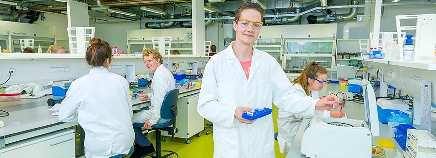 Life Science & Technology - Faculteit der Wiskunde en Natuurwetenschappen - Universiteit Leiden