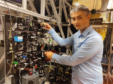 Petr Steindl in the optical quantum lab